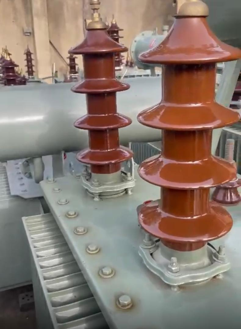High voltage bushings